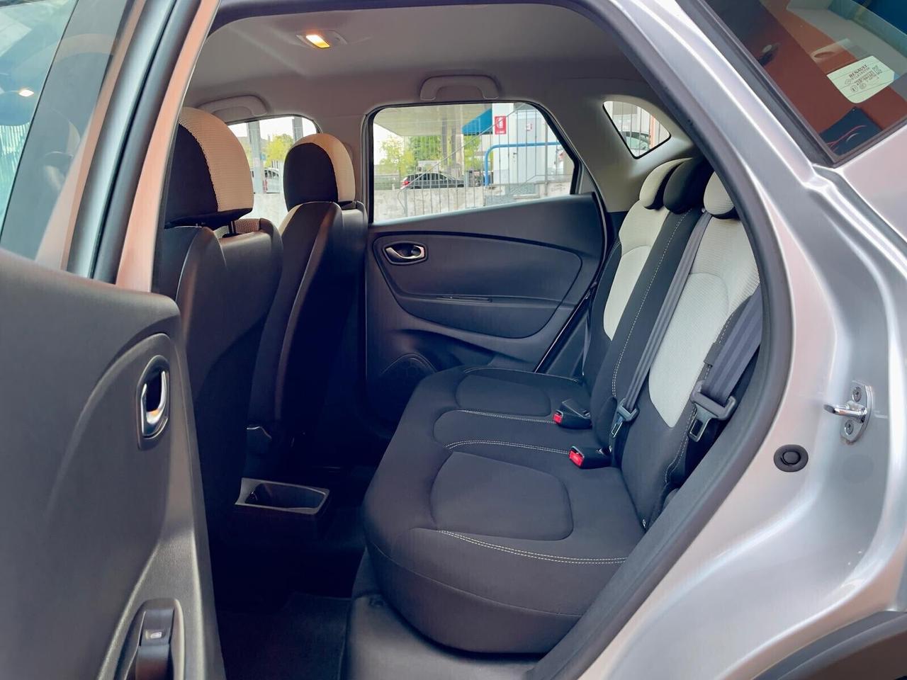 Renault Captur EXPERIENCE