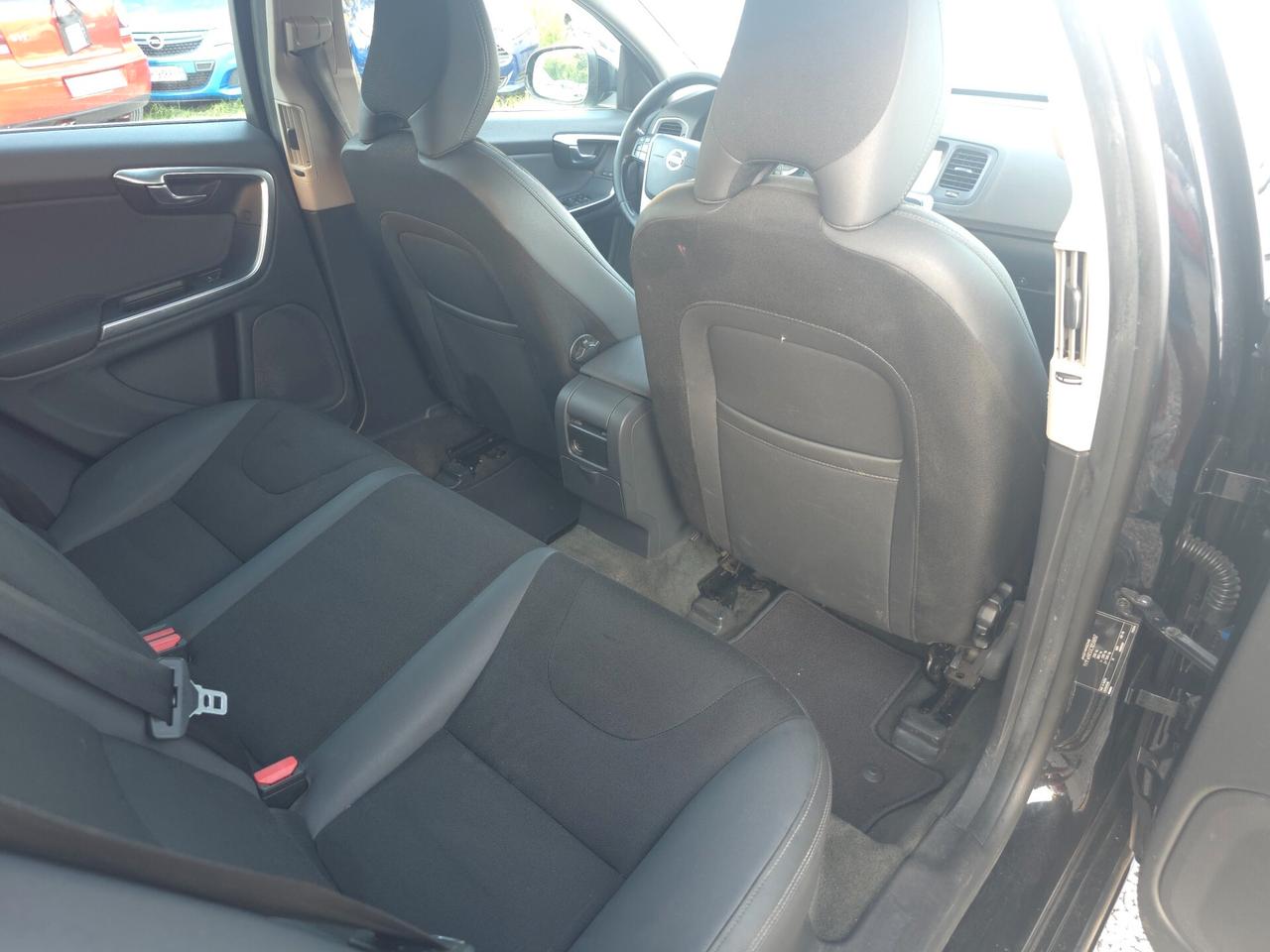 Volvo V60 D3 Geartronic Summum