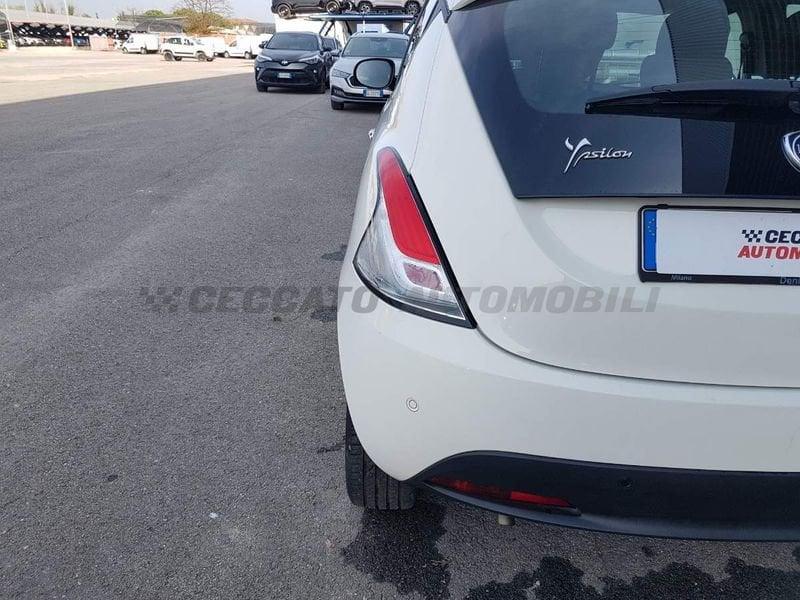 Lancia Ypsilon III 2021 1.0 firefly hybrid Silver s&s 70cv 5p.ti