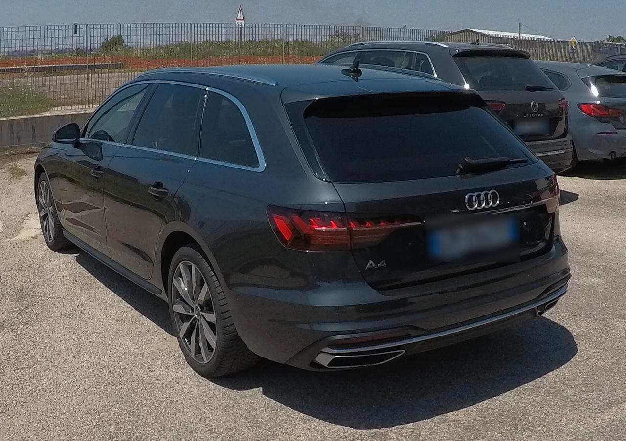 Audi A4 Avant 35 TDI/163 CV S tronic Business Advanced