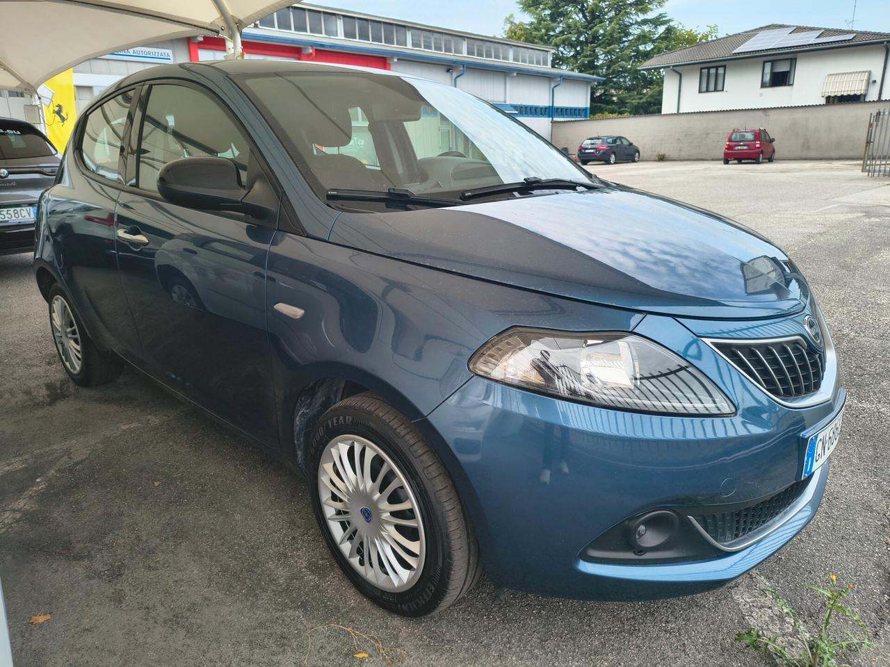 Lancia Ypsilon 1.0 FireFly 5 porte S&S Hybrid Gold