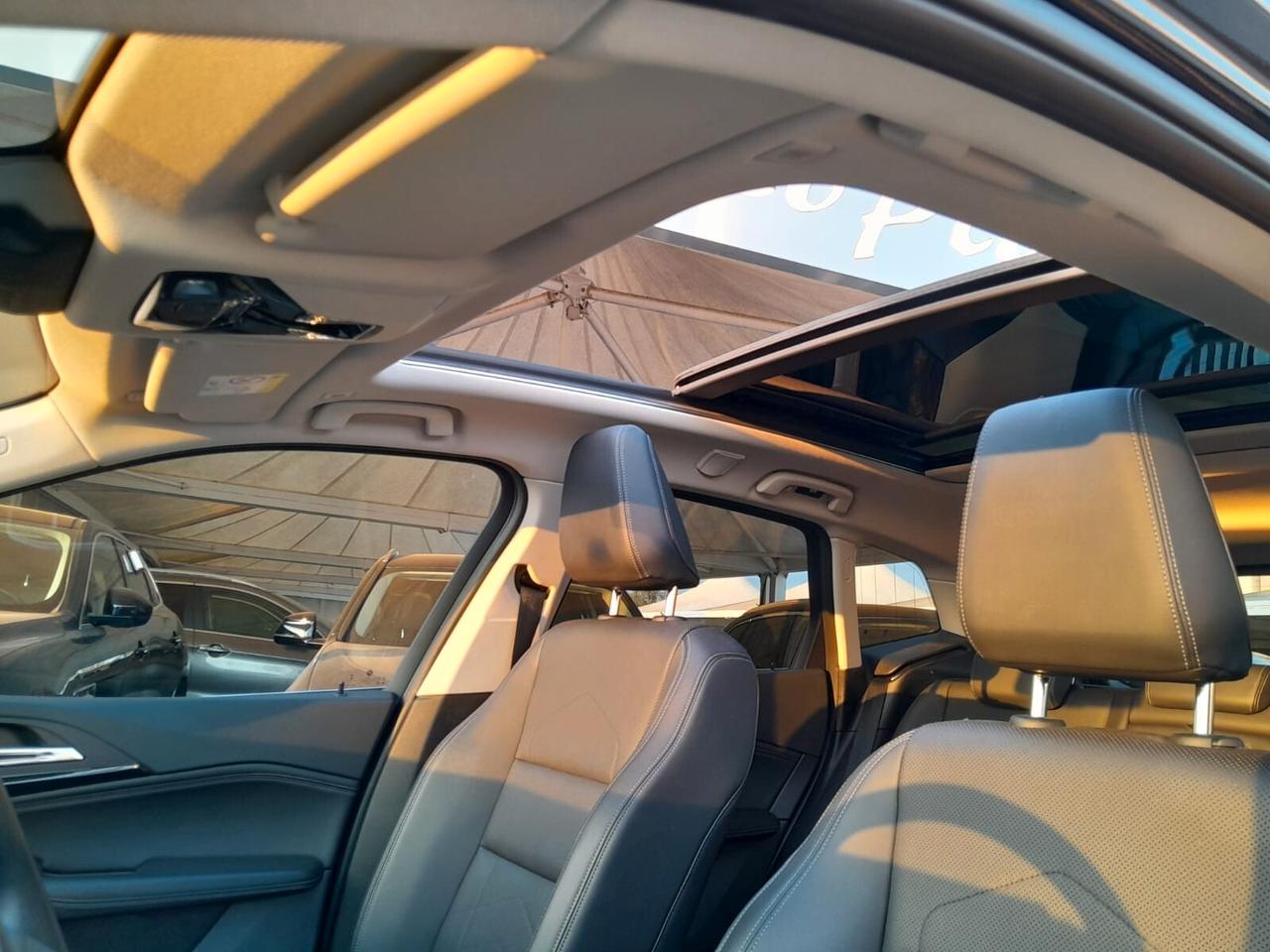 Bmw 2er Active Tourer 218d Luxury