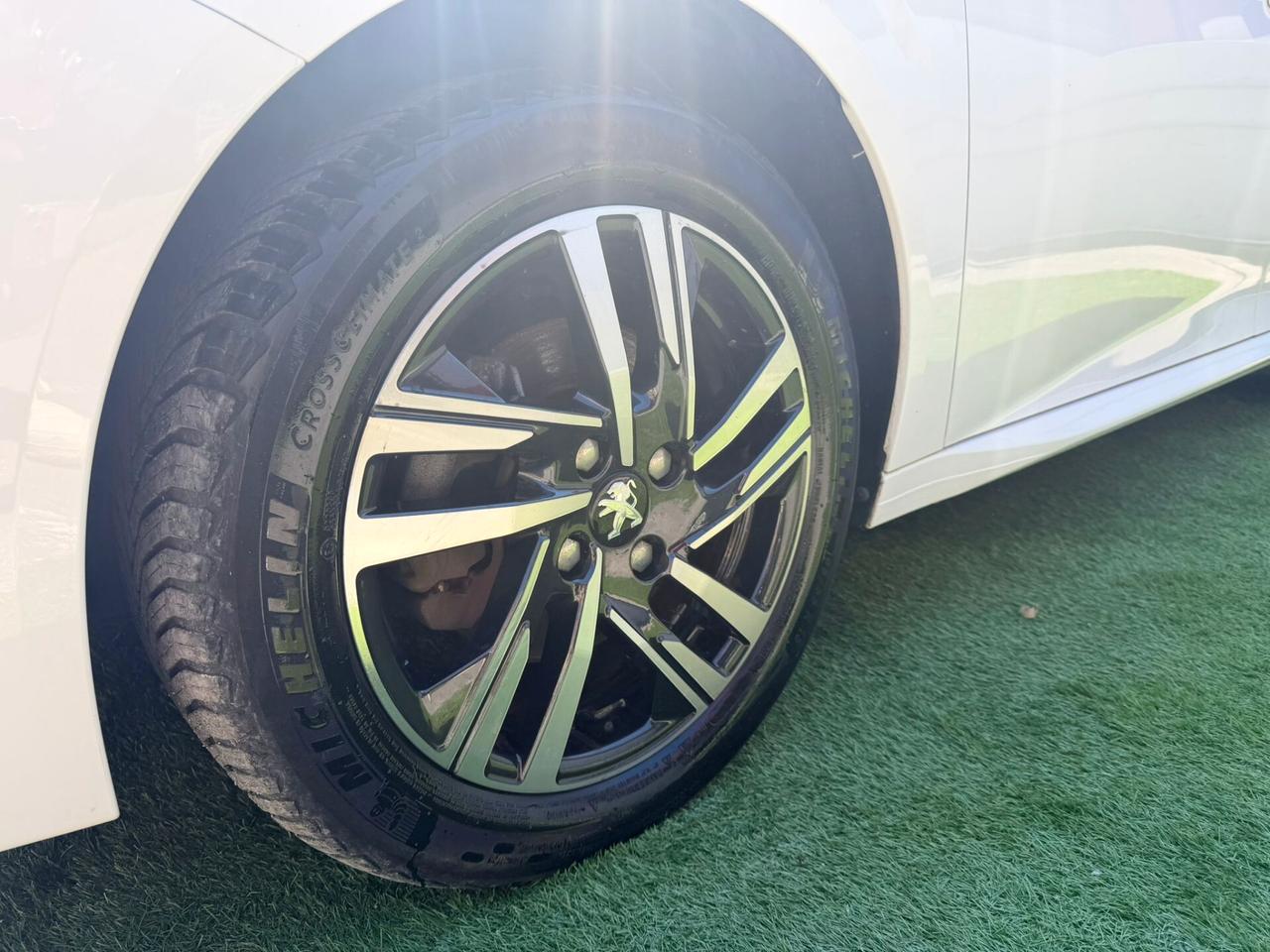 Peugeot 208 BlueHDi 100 Stop&Start 5 porte Allure