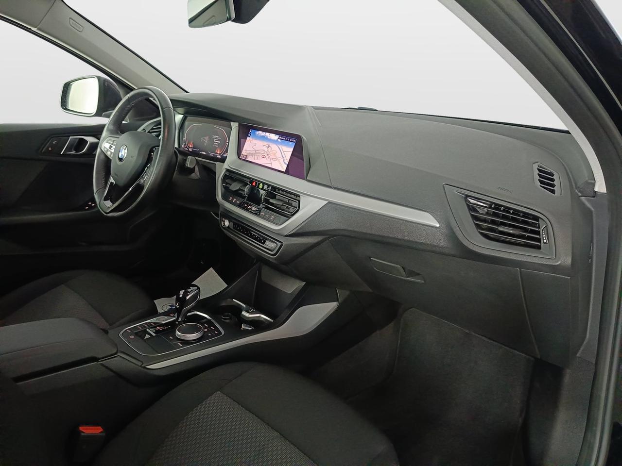 BMW Serie 1 F40 - 116d Business Advantage auto