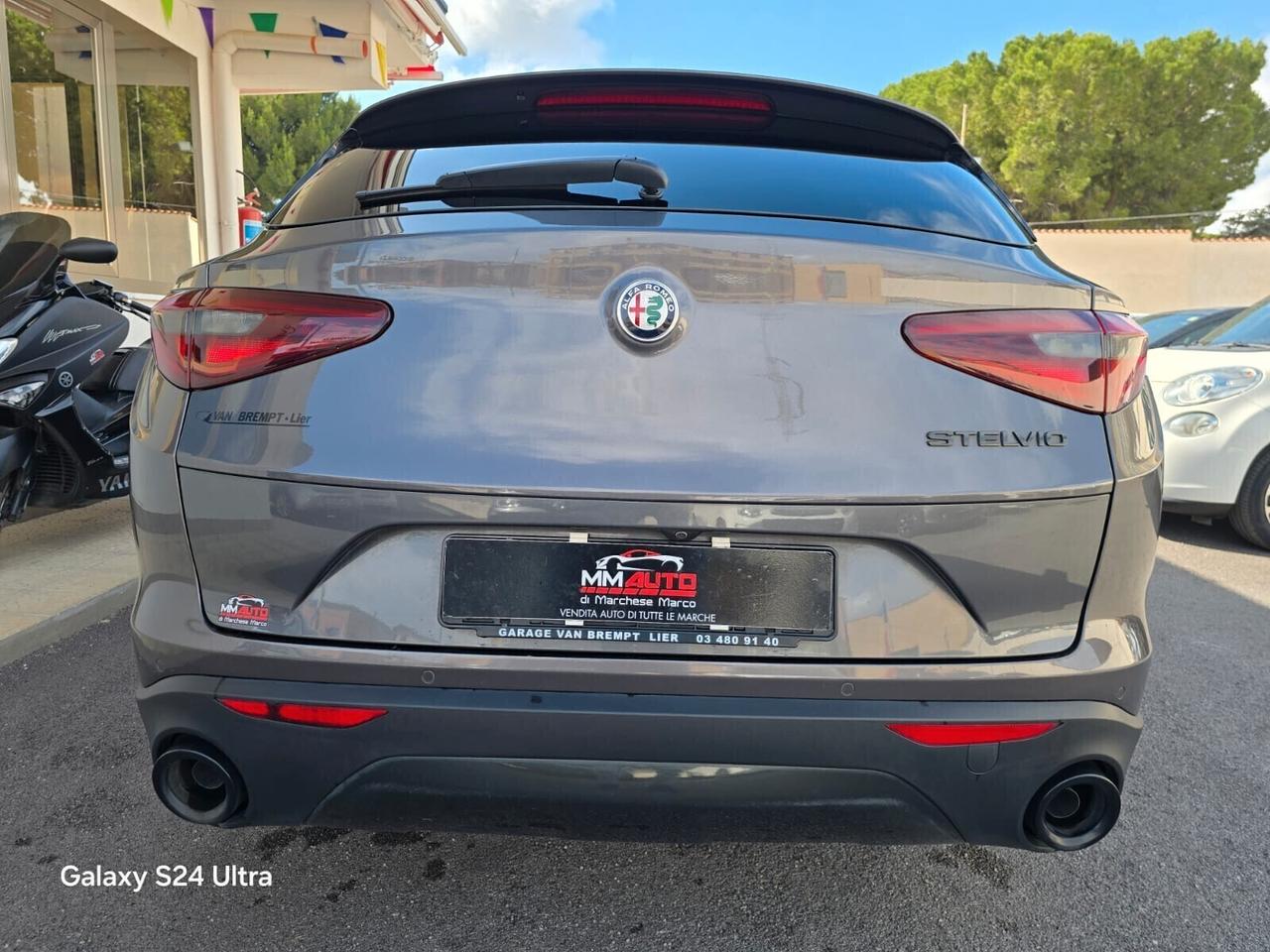 Alfa Romeo Stelvio 2.2 Turbodiesel 160 CV AT8 RWD Sport-Tech
