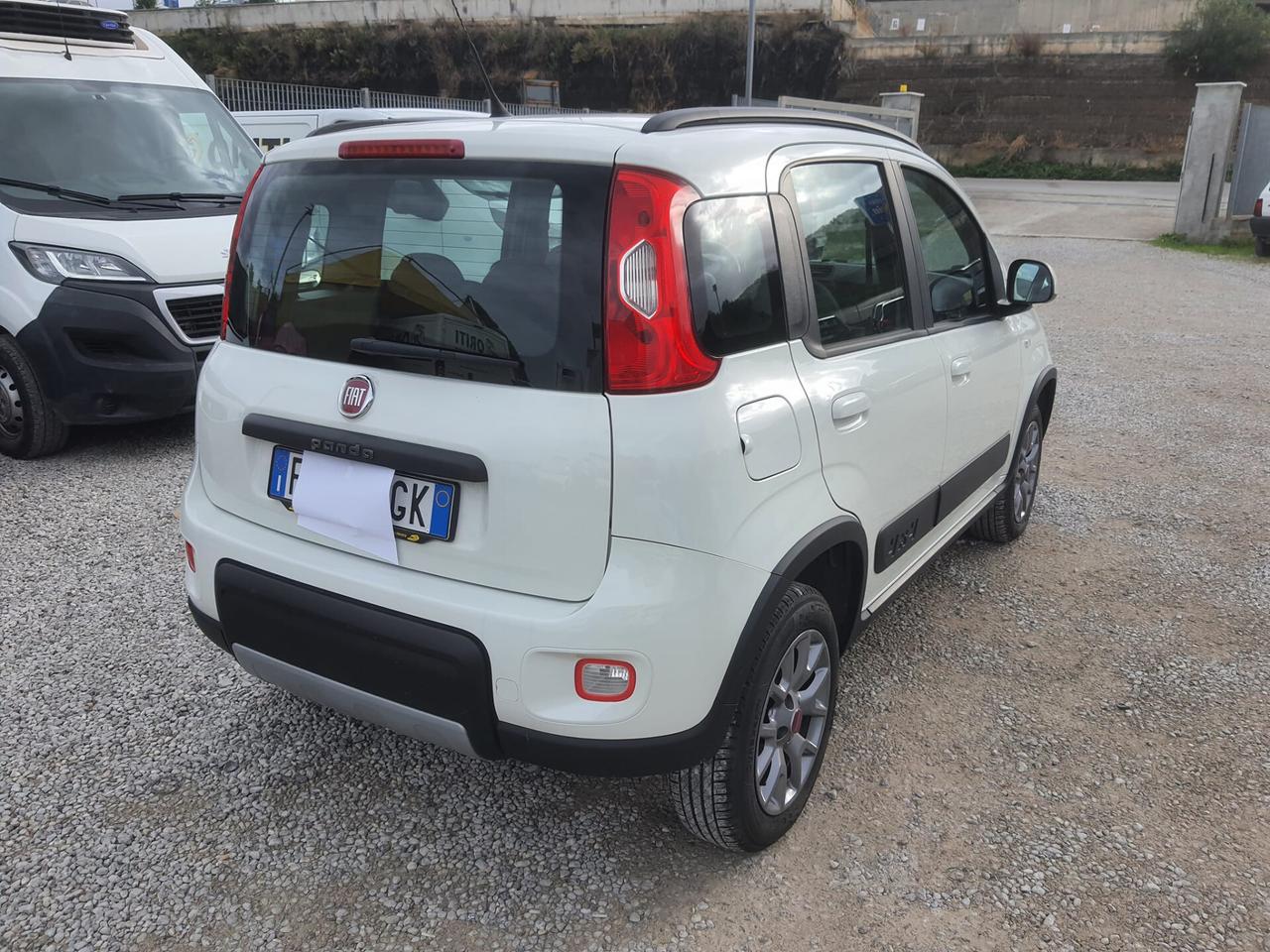 fiat panda 4x4 aziendale fatturabile con iva esposta verttura italiana 1.3 diesel 95 cv prezzo al netto di € 2000 di rottamazione