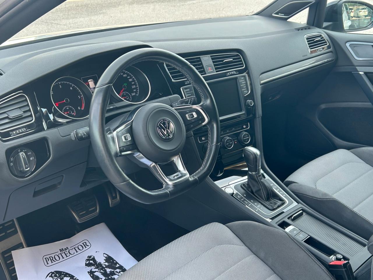 Volkswagen GOLF 7 3p 2.0 tdi Highline 150cv dsg