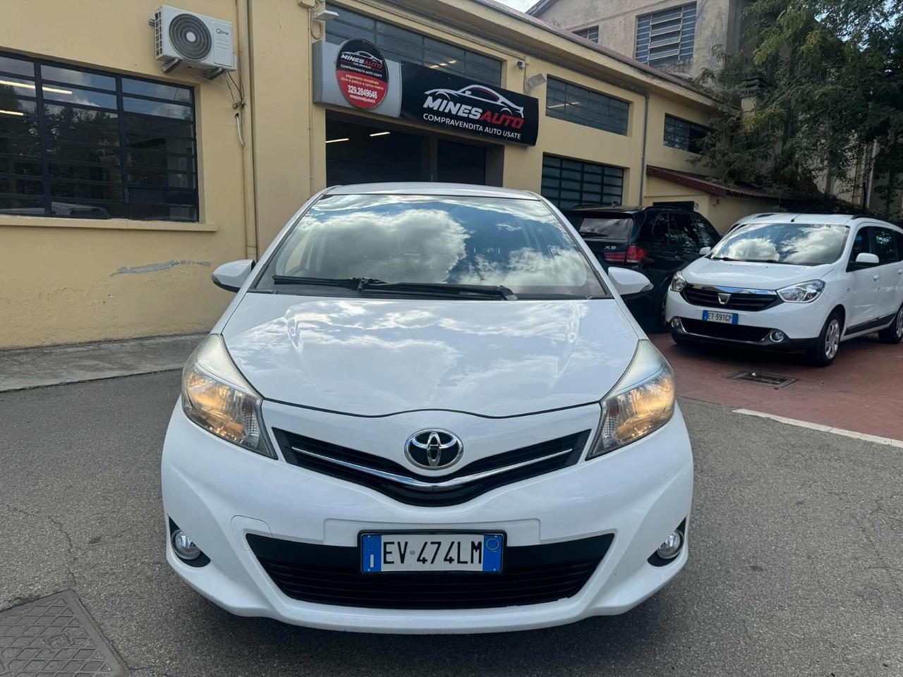 Toyota Yaris Anno 2014 1.4 D-4D 5 porte Lounge