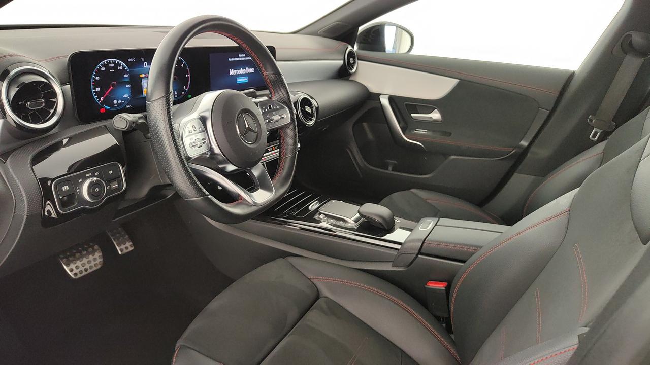 Mercedes-Benz CLA Coupe 220 d Premium auto