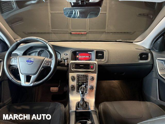 VOLVO V60 Cross Country D3 Geartronic Business