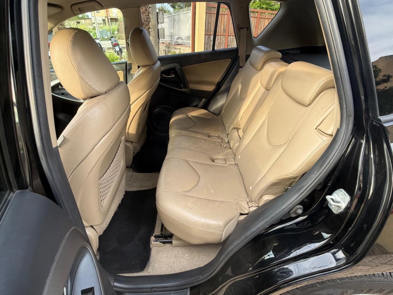 Toyota RAV 4 RAV4 2.2 D-4D 150 CV DPF Luxury