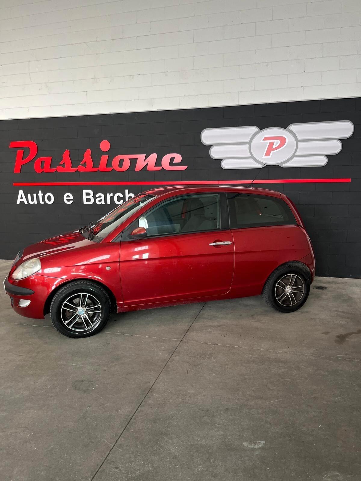 Lancia Ypsilon 1.2 NEOPATENTATI