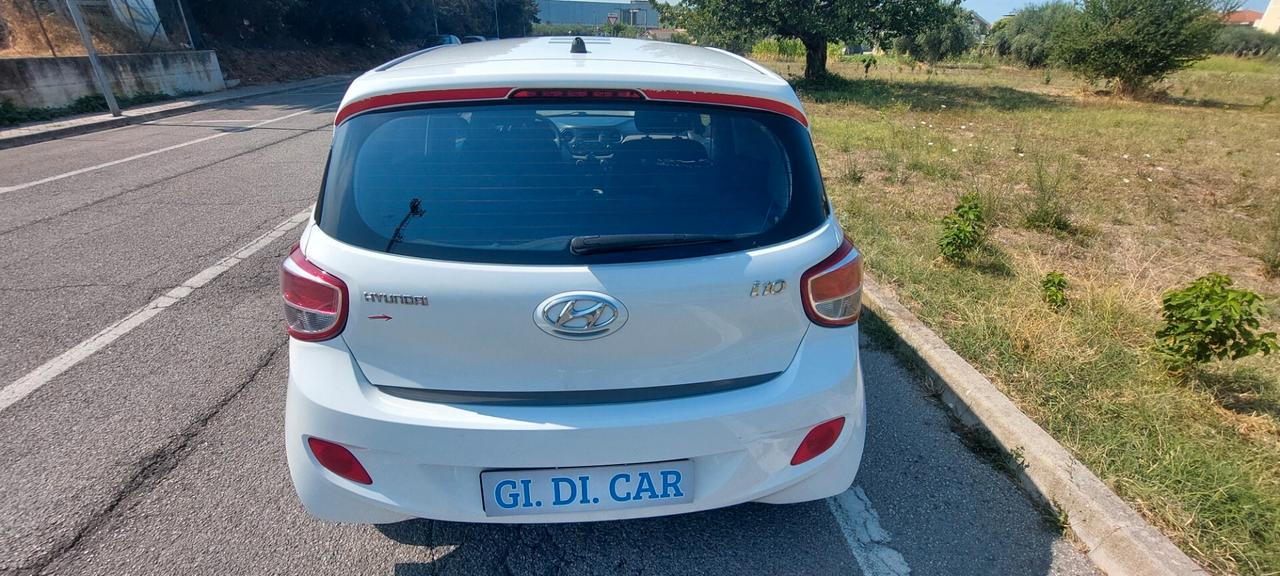 HIUNDAI I10 BENZINA 1,0 5 POSTI TELFONO X NEOPATENTATI IMPECCABILE GOMME NUOVE
