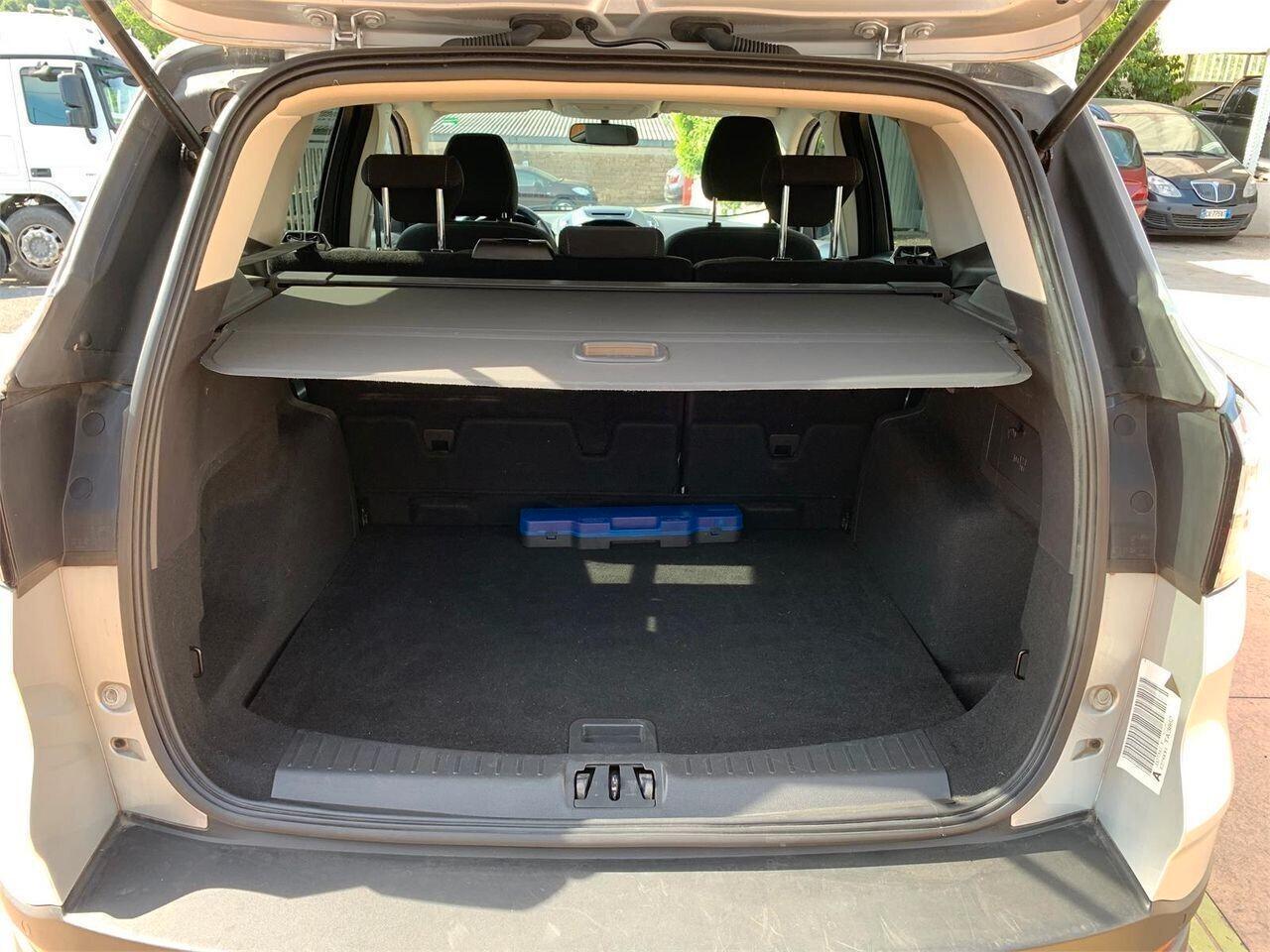 Ford Kuga 1.5 TDCI 120CV S&S Cambio automatico