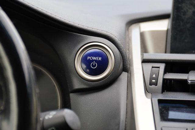 LEXUS NX 300 Hybrid