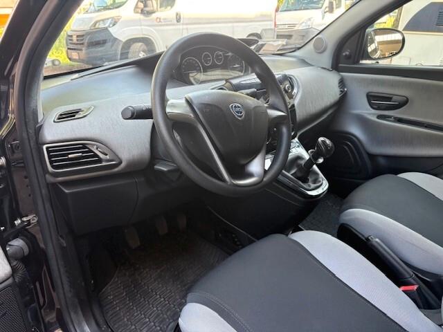 Lancia Ypsilon 1.2 69 CV 5 porte S&S Gold