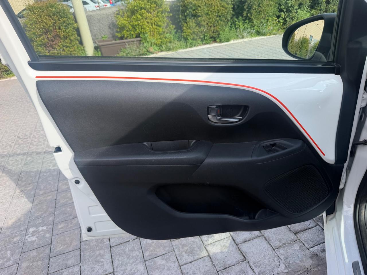 Peugeot 108 1.2 VTi Roland Garros