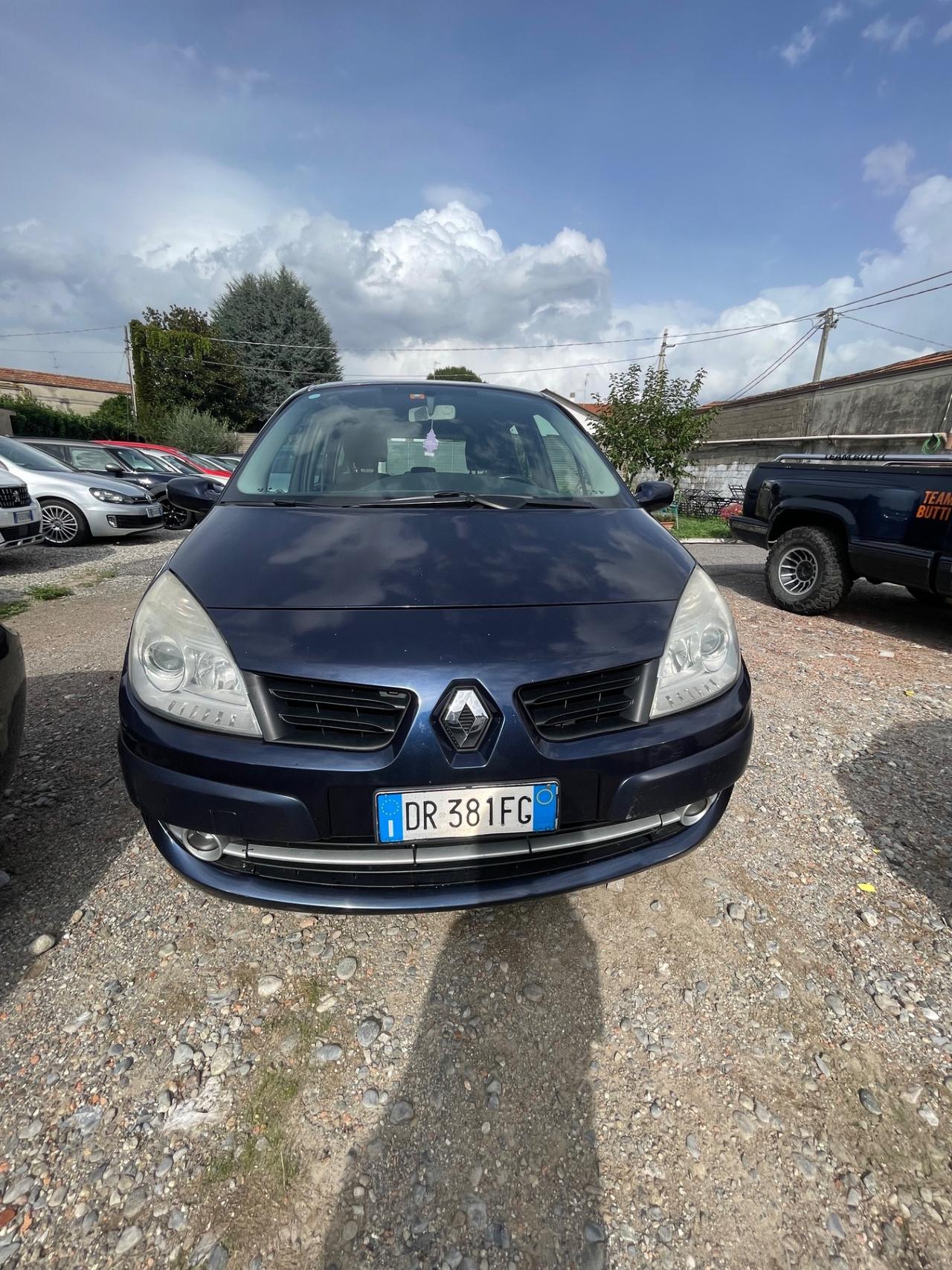 Renault Scenic Grand Scénic 1.5 dCi/105CV PlayStation Portable