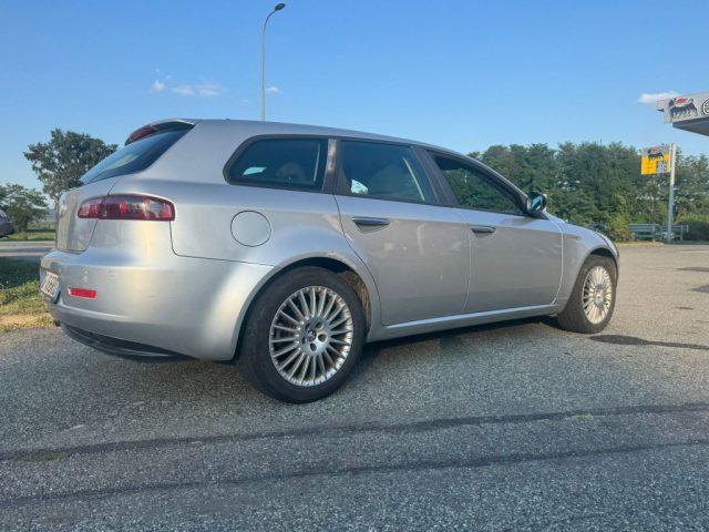 ALFA ROMEO 159 1.9 JTDm 16V Sportwagon Distinctive