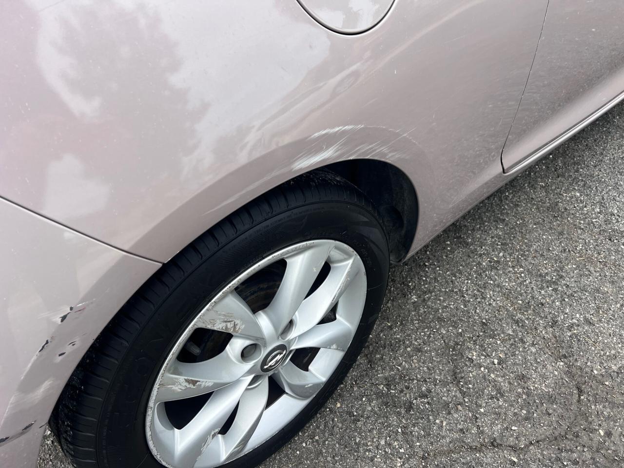 Opel Adam 1.2 70 CV Glam