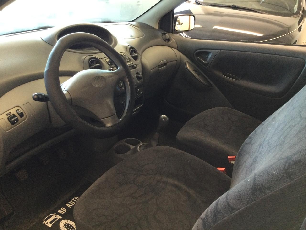 Toyota Yaris 1.0i 16V cat 3 porte Sol