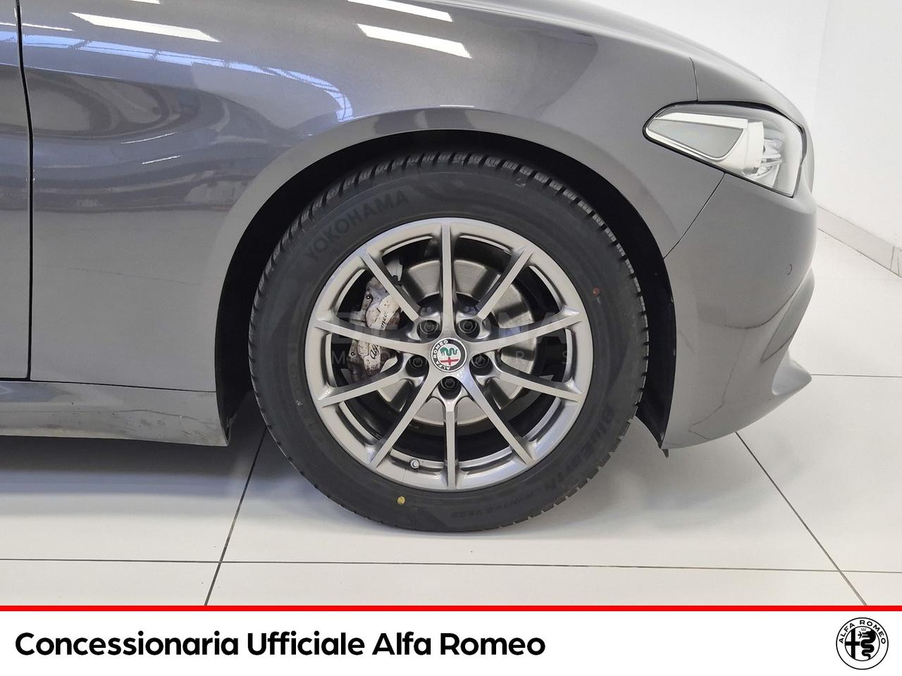 Alfa Romeo Giulia 2.2 t business 136cv auto