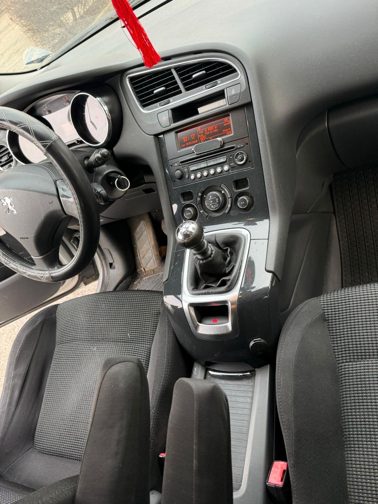 Peugeot 5008 1.6 HDi 112CV Féline