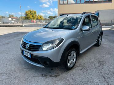 Dacia Sandero Stepway 1.6 GPL 2013 12 MESI DI GARANZIA
