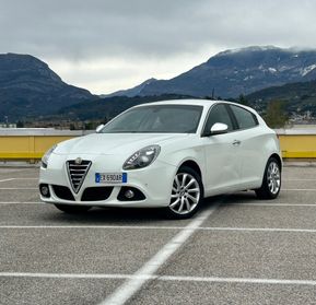Alfa Romeo Giulietta JTDm-2 Exclusive Neopatentati