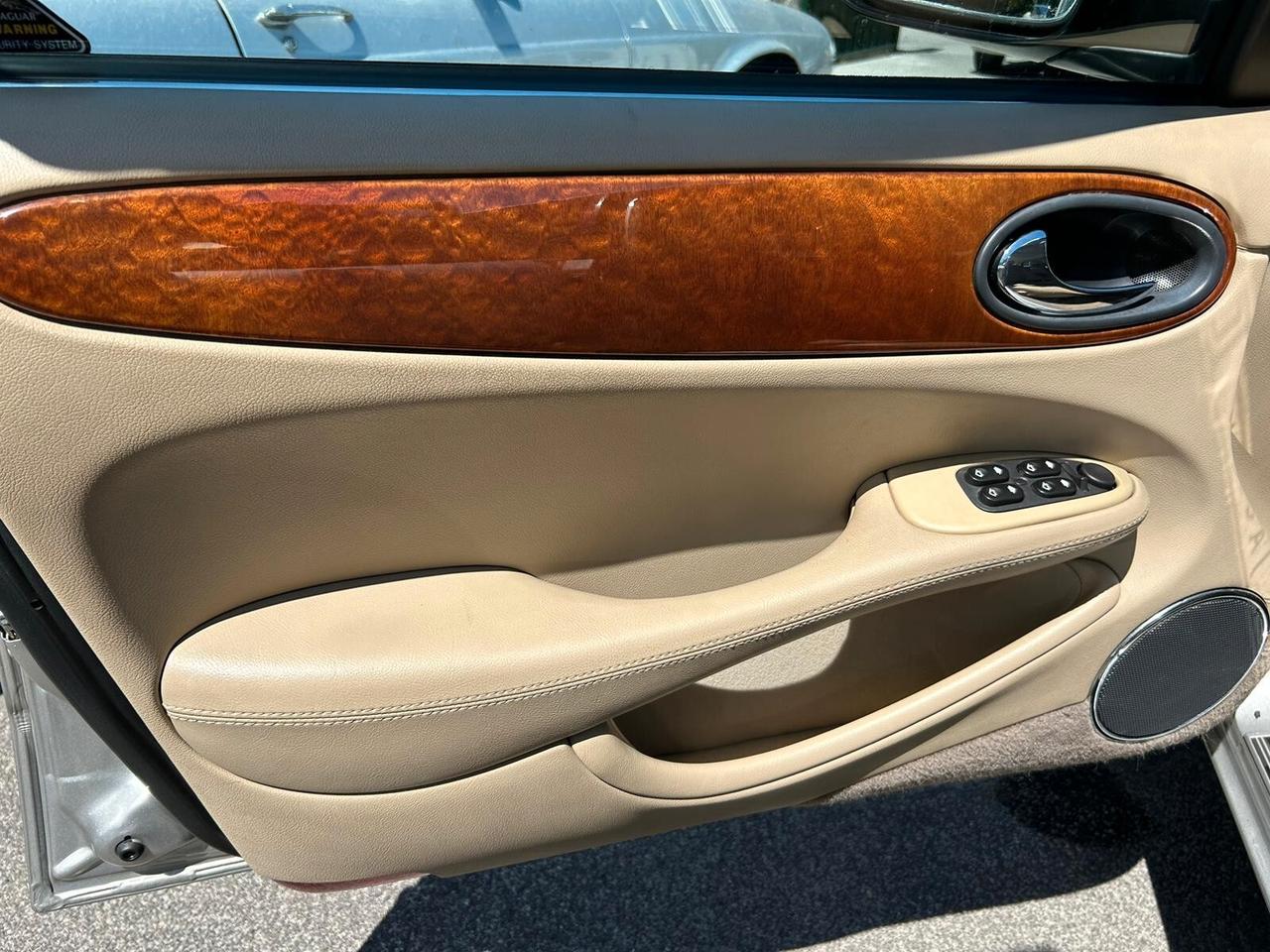 Jaguar XJ XJ8 3.2 cat