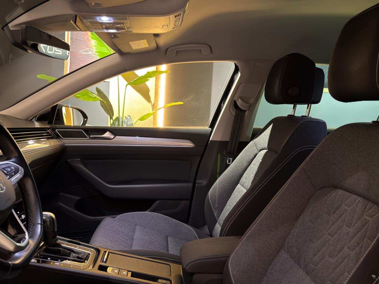 Volkswagen Passat 2.0 TDI DSG Business *IVA ESPOSTA - DETRAIBILE*