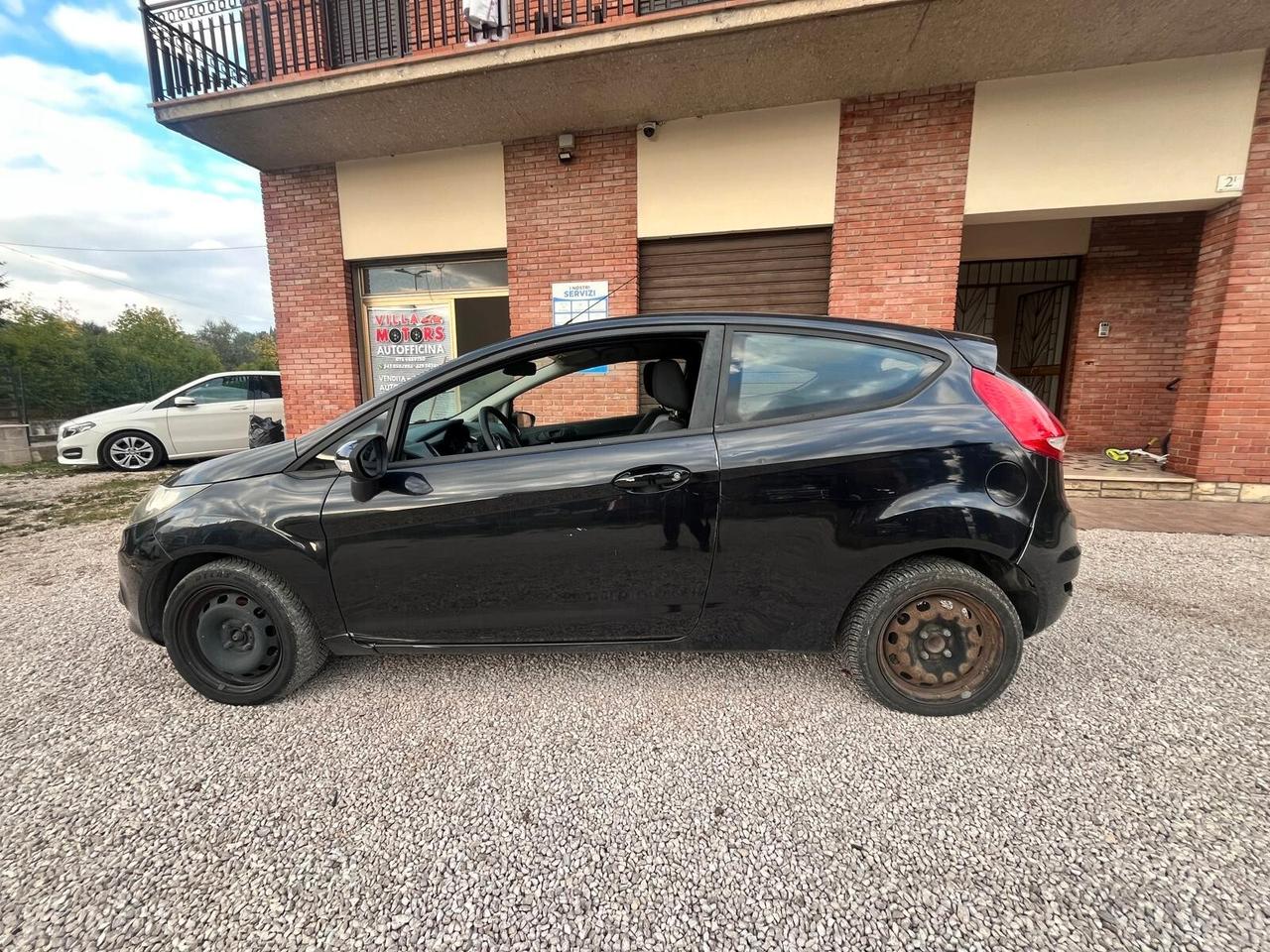 Ford Fiesta 1.4 TDCi 68CV 3 porte Titanium