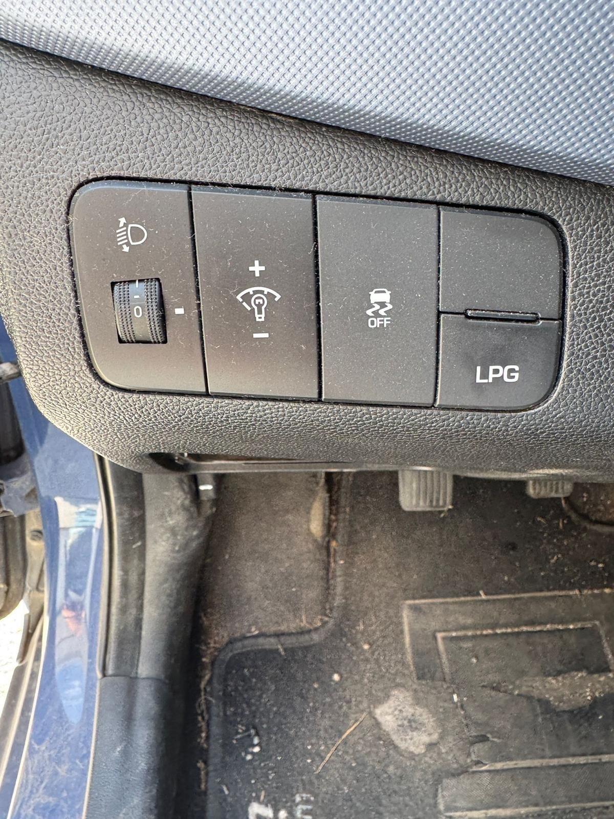 Hyundai i10 GPL (AUTO NON MARCIANTE )