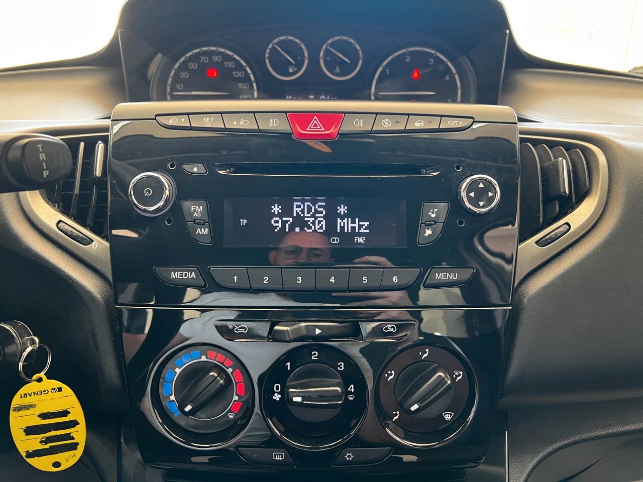 Lancia Ypsilon 1.3 MJT 16V 95 CV 5 porte S&S Elefantino