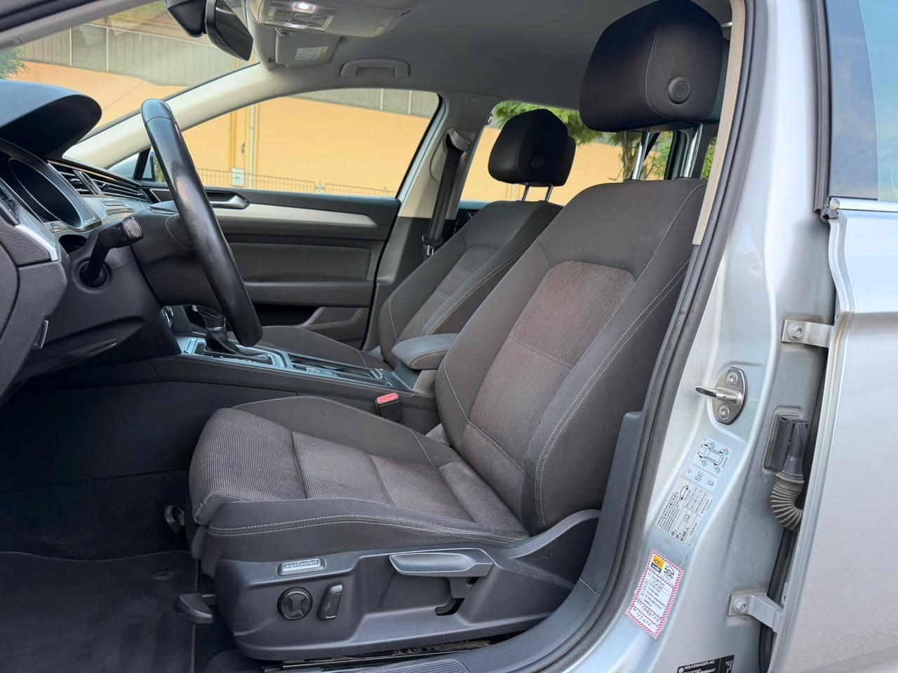 Volkswagen Passat 1.6 TDI DSG AUTOMATICO BlueMotion