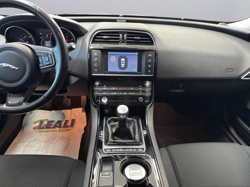 Jaguar XE JAGUAR XE 2.0 D 180cv 6m - PURE BUSINESS EDITION -