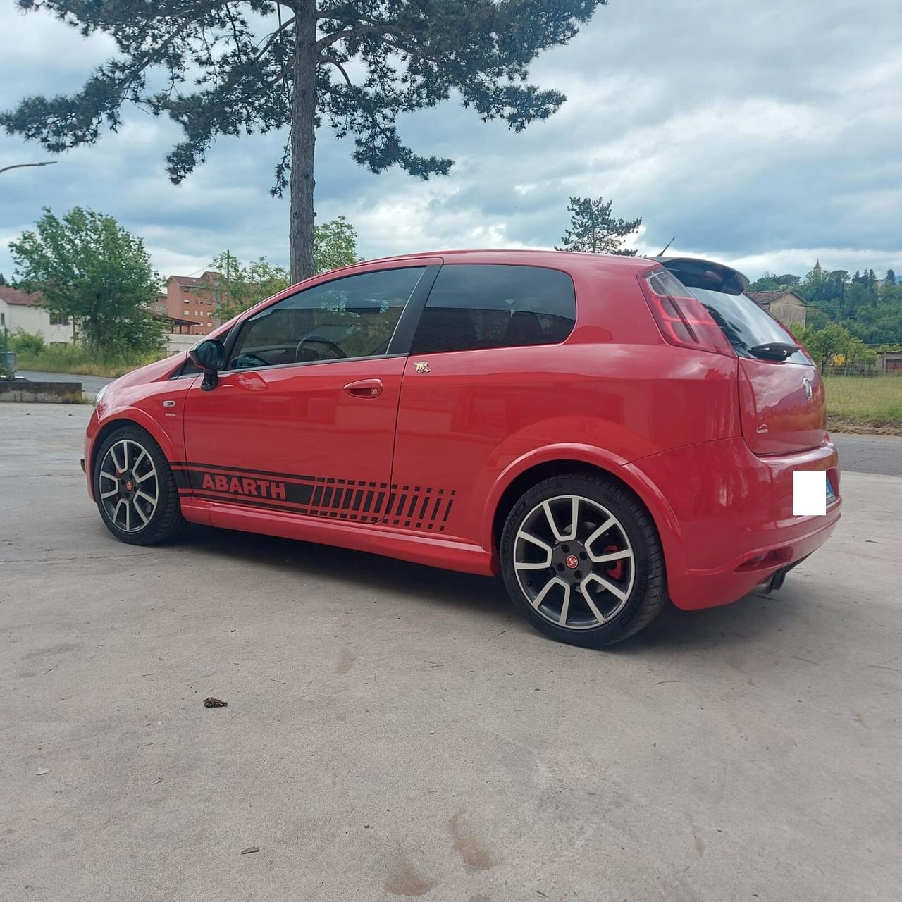 FIAT PUNTO ABARTH.