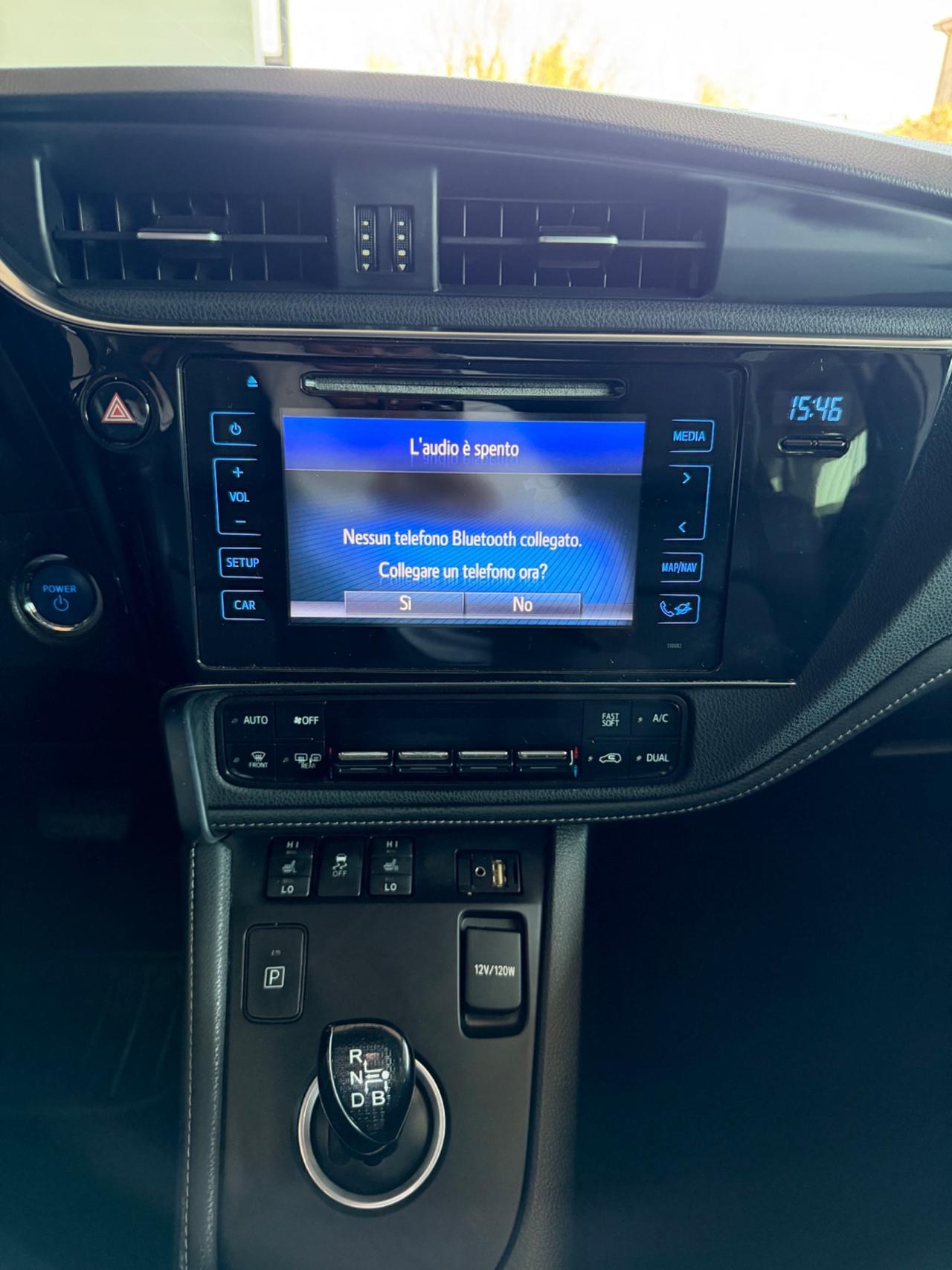 Toyota Auris Touring Sports 1.8 Hybrid Lounge