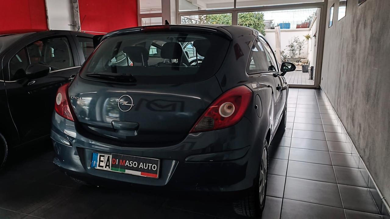 Opel Corsa 1.2 3 porte Sport