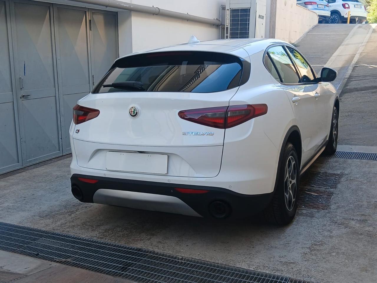 Alfa Romeo Stelvio 2.2 Turbodiesel 190 CV AT8 Q4 Business