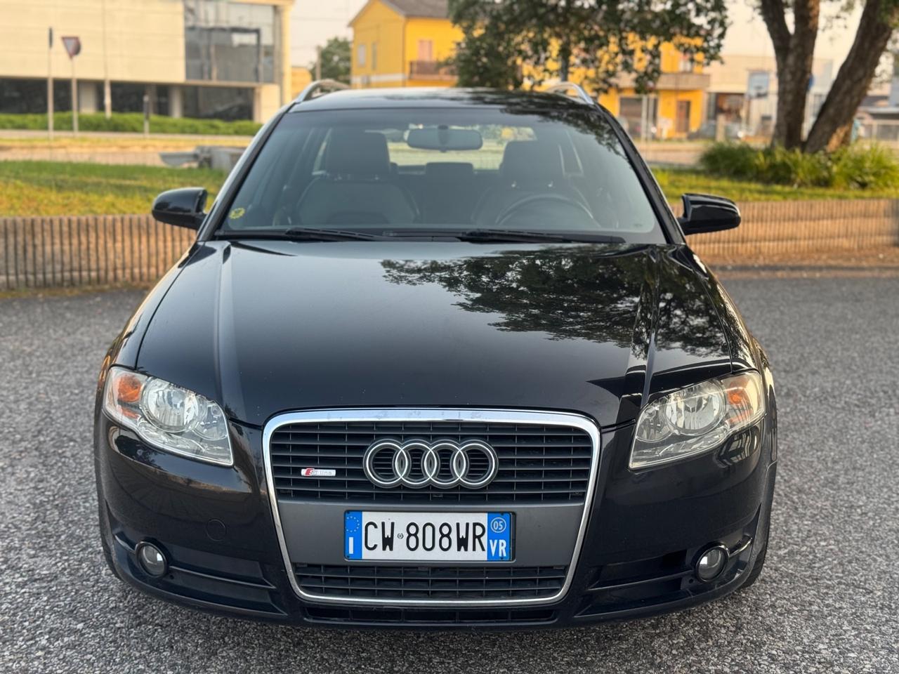 Audi A4 2.0 16V TDI Avant S-Line