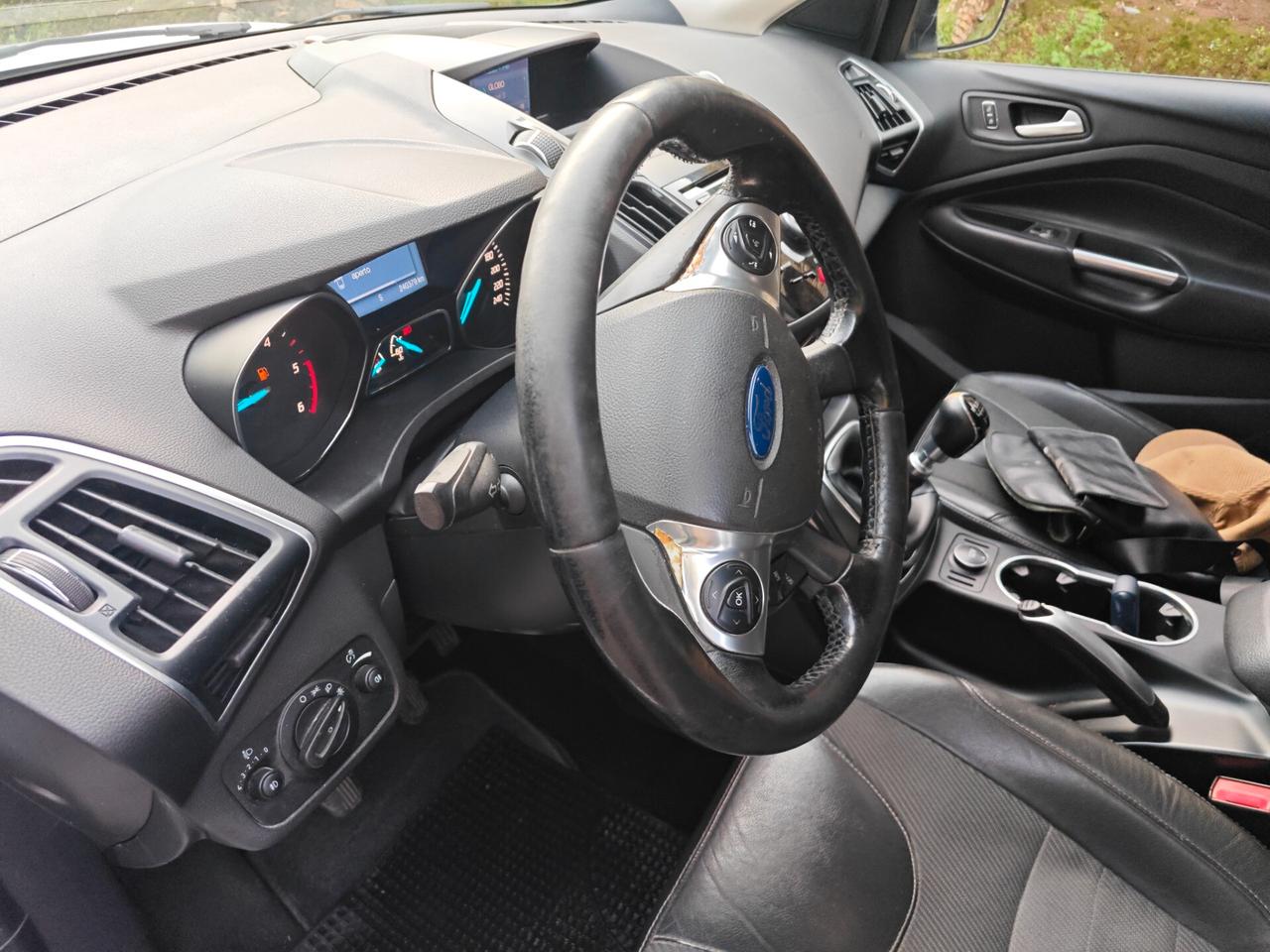 Ford Kuga 2.0 TDCI 140 CV 4WD Titanium