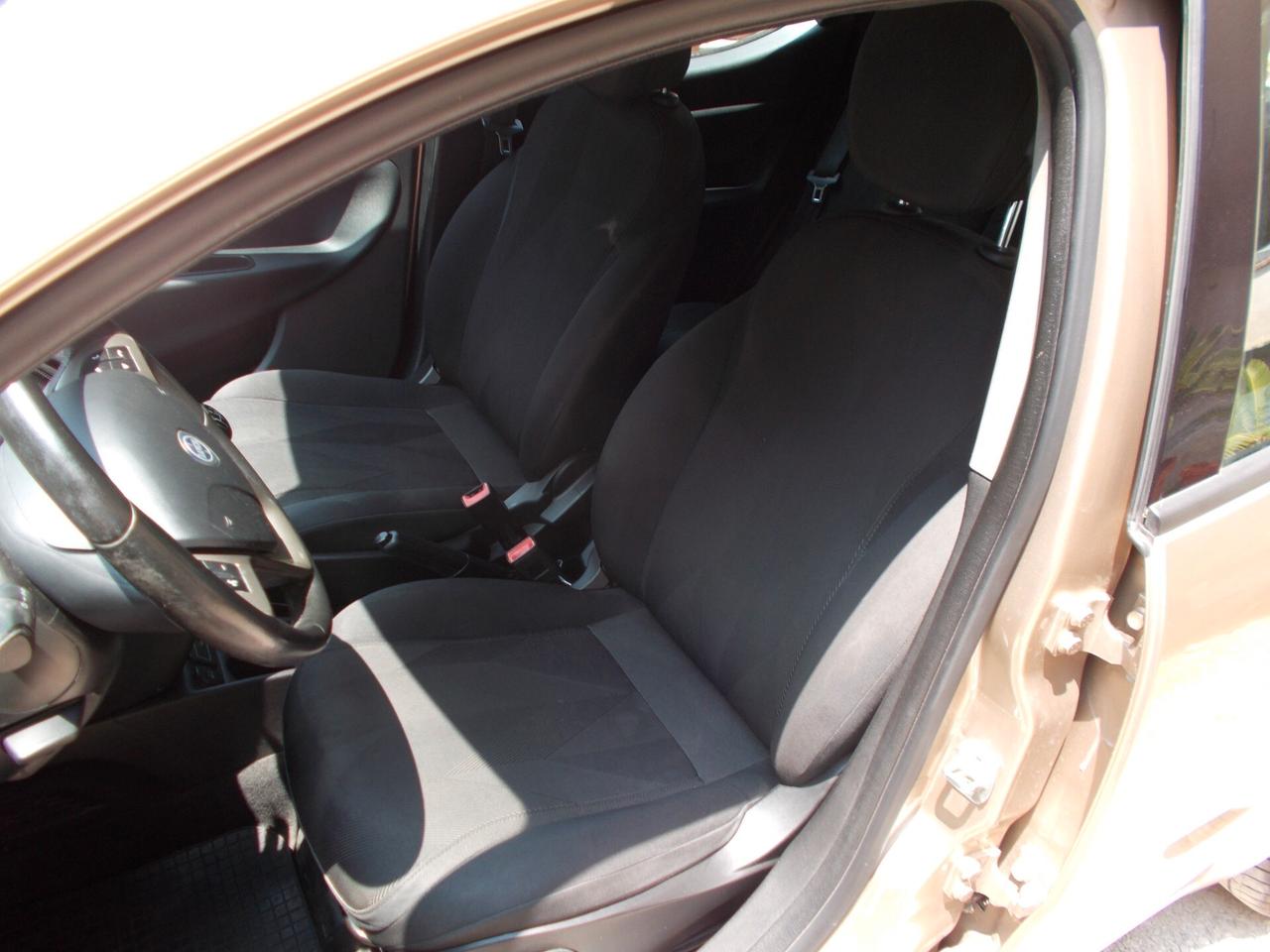 Lancia Ypsilon 1.2 69 CV 5 porte Gold