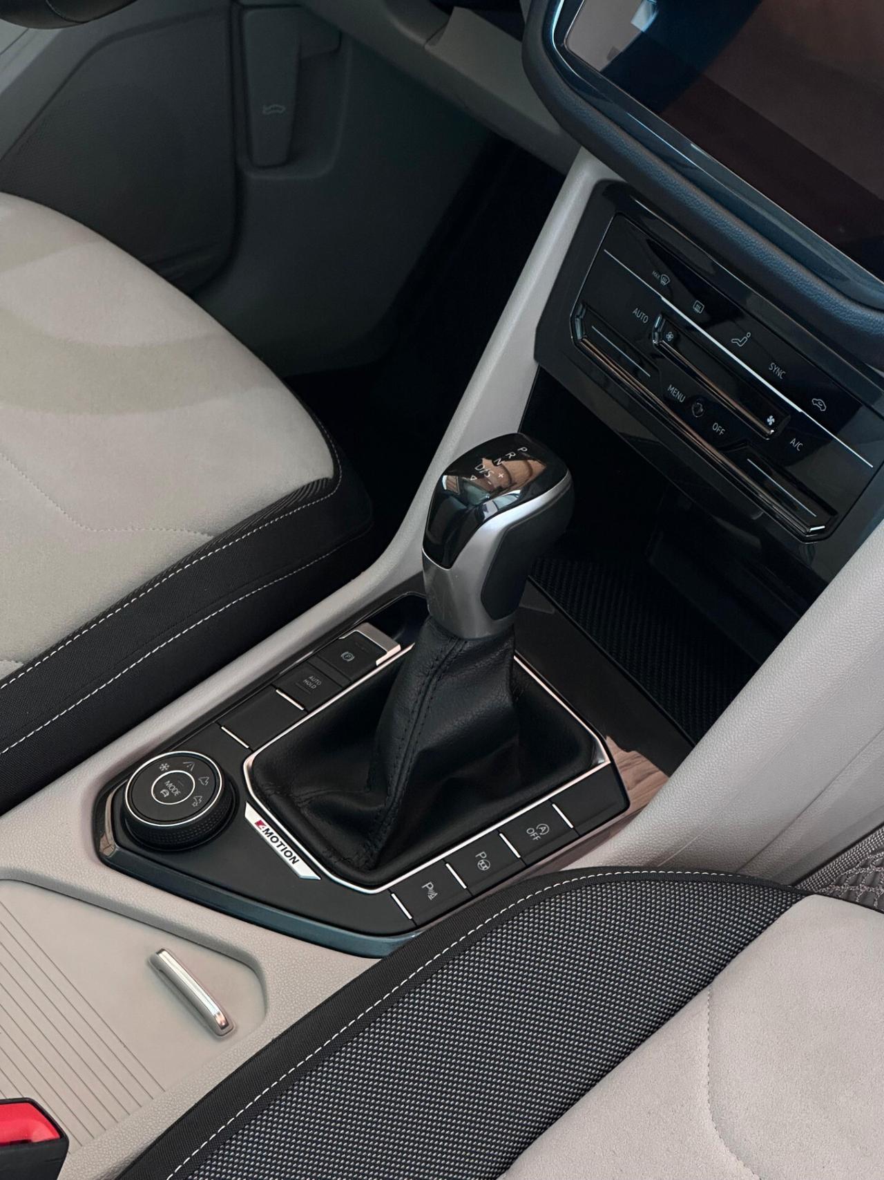 Volkswagen Tiguan 2.0 TDI 200 CV SCR DSG 4MOTION Elegance