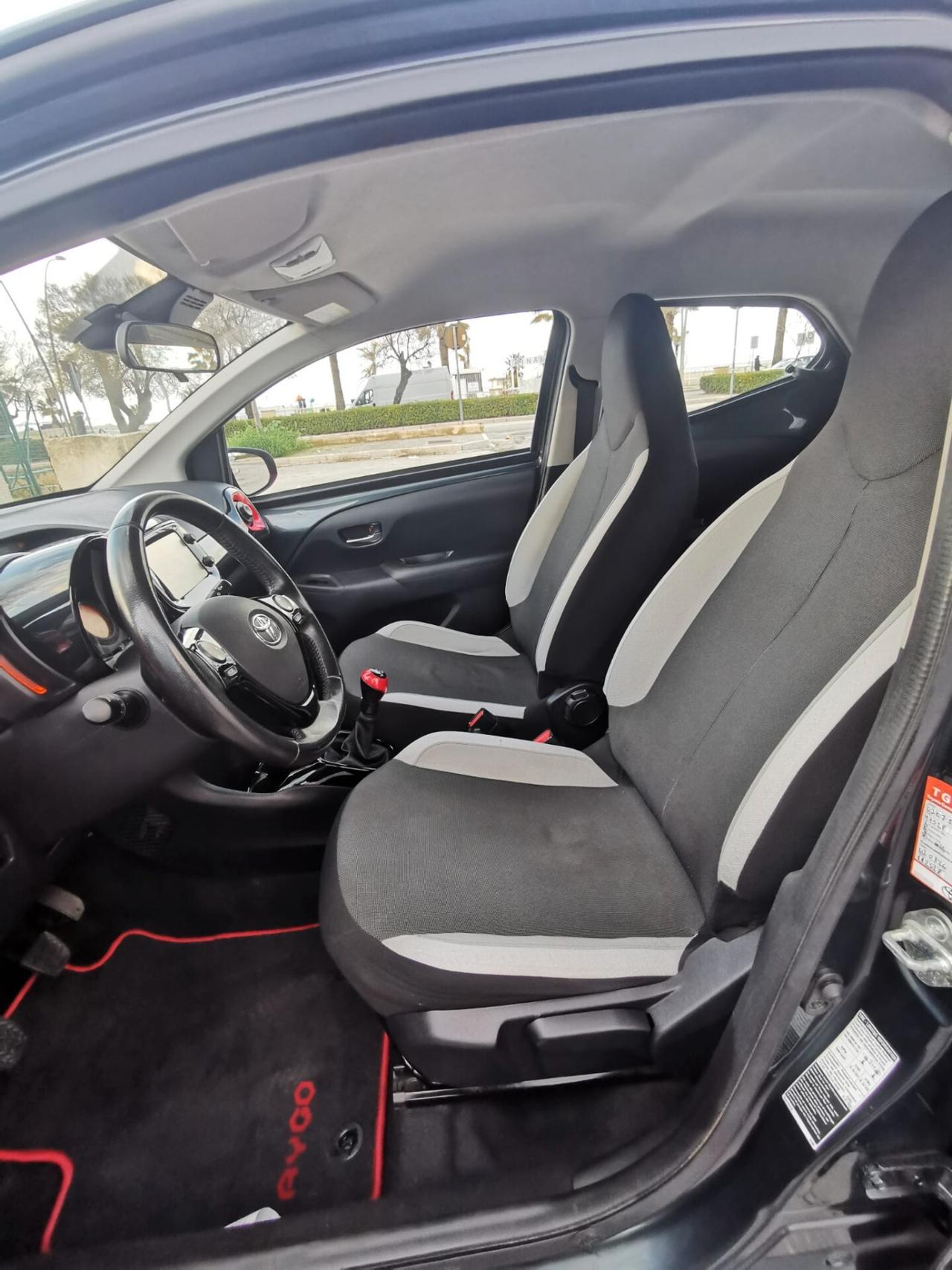 Toyota Aygo 1.0 VVT-i 69 CV 5P. x-play 2018