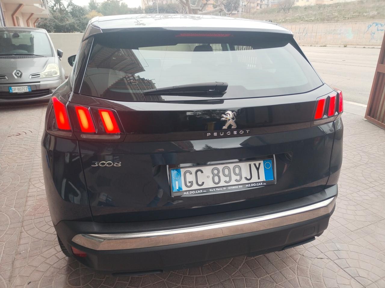 Peugeot 3008 BlueHDi 130 S&S EAT8 Crossway