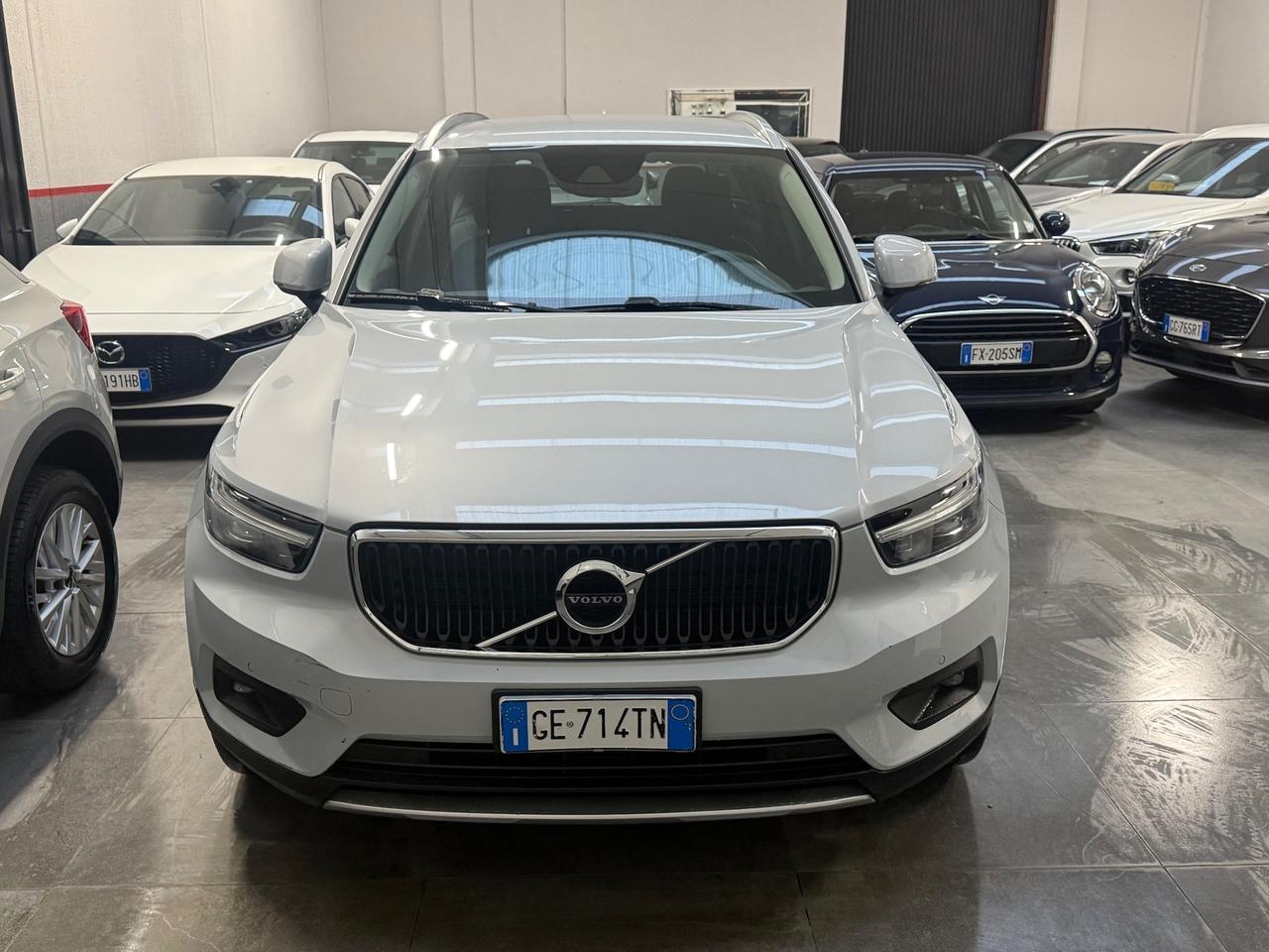 Volvo XC40 T2 Momentum Core