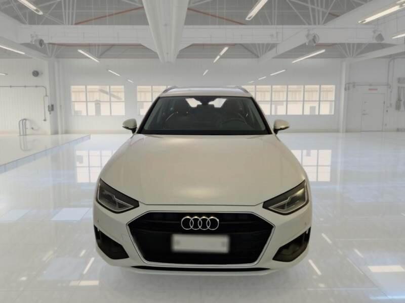 AUDI A4 SW 2.0 TDI S-TRONIC