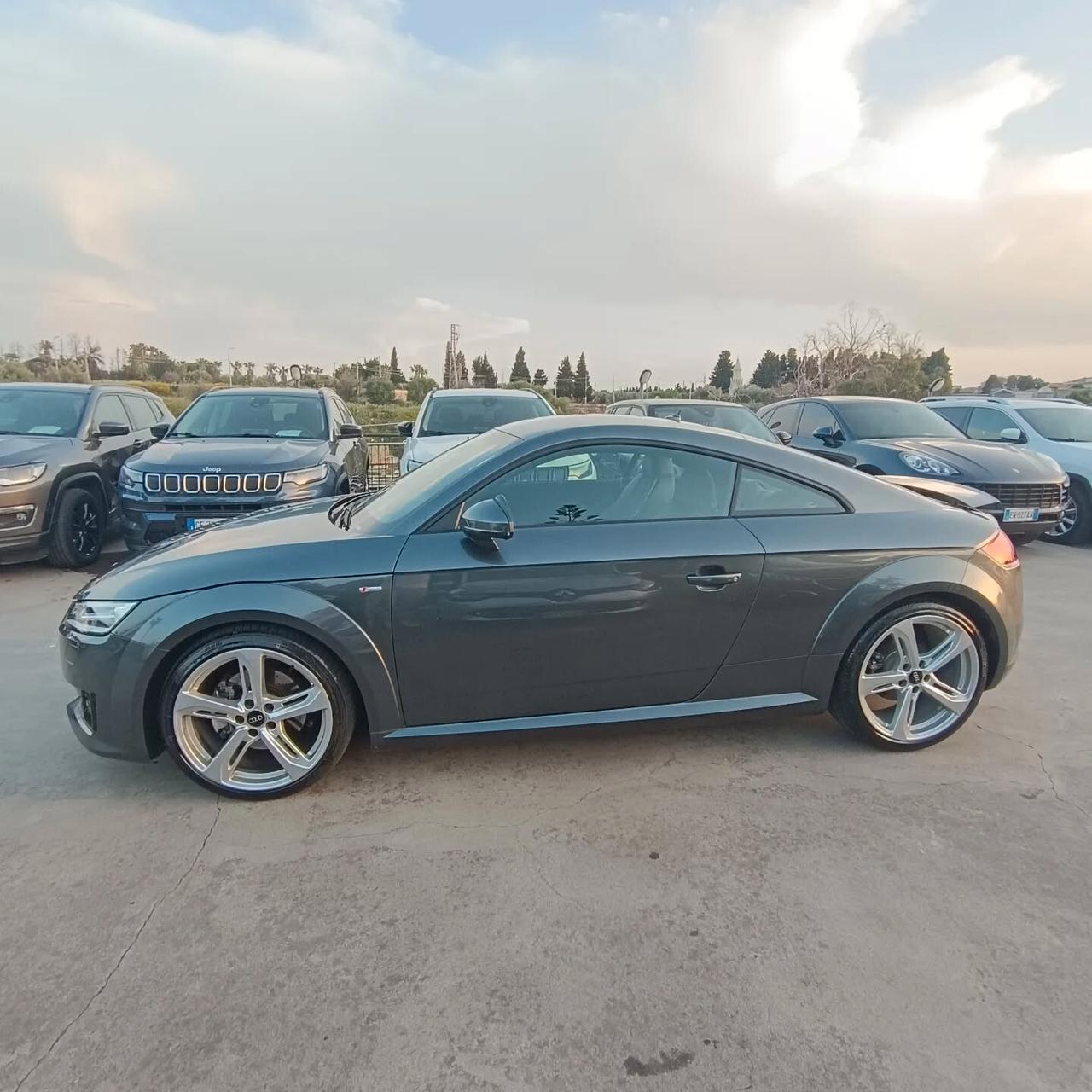 Audi TT SLINE MANUALE INTROVABILE
