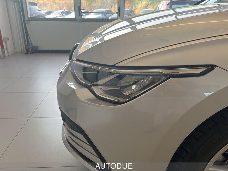 Volkswagen Golf VIII 2020 1.0 etsi evo Life 110cv dsg